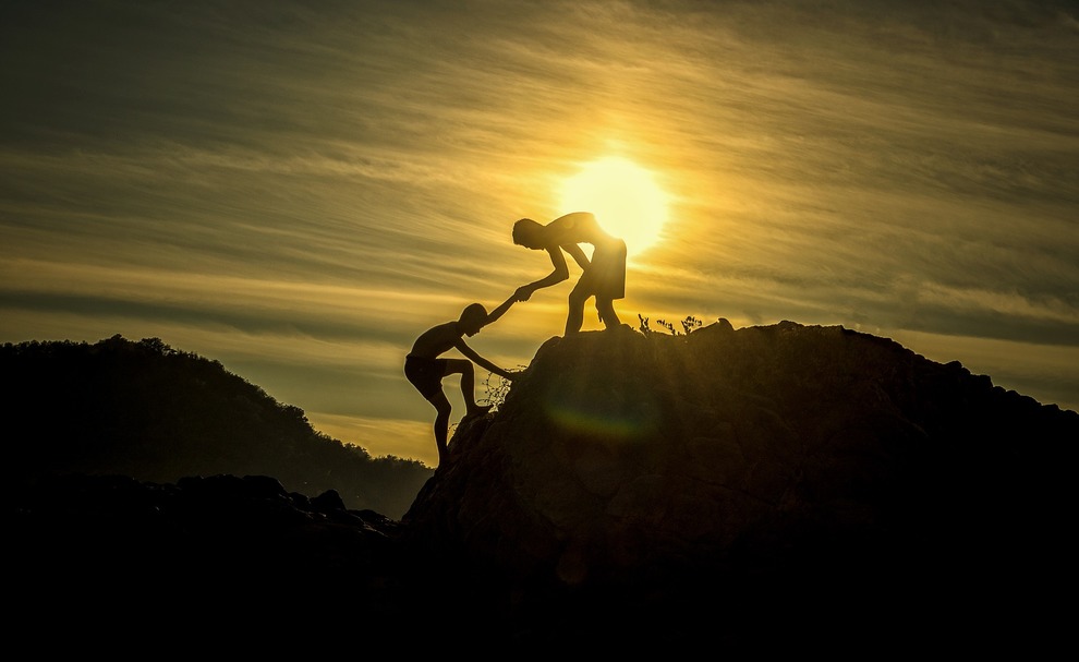 Helping Hands to Summit